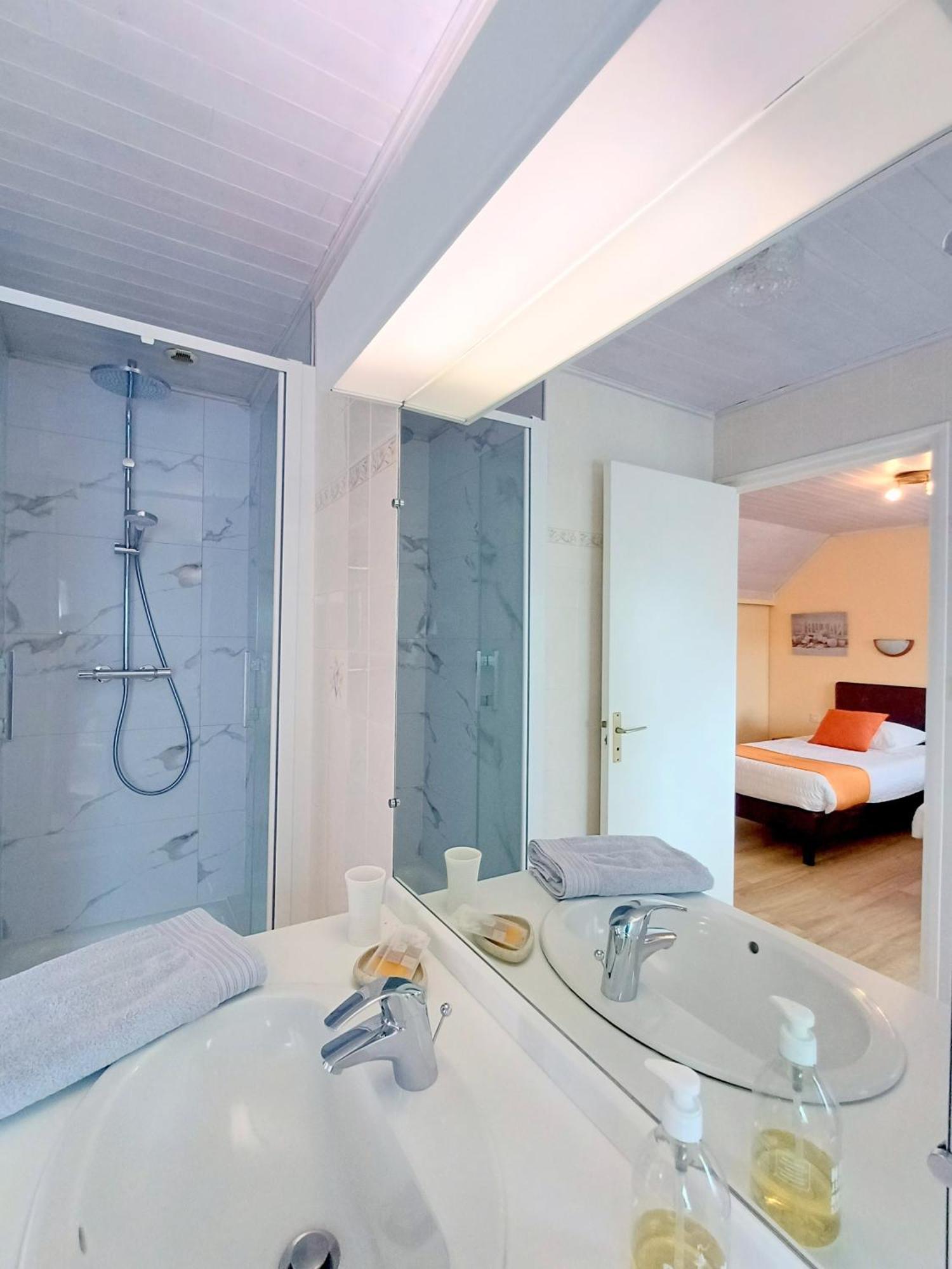 Au Calme A 10Mn Des Baies De Douarnenez Et Audierne Avec Cuisine A Disposition Mahalon Екстериор снимка